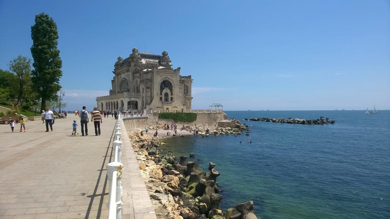 Cazino Blue Marina Apartment Constanta Bagian luar foto